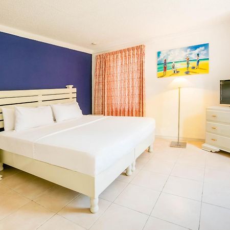 Grand Decameron Montego Beach, A Trademark All-Inclusive Resort Бухта Монтего Экстерьер фото