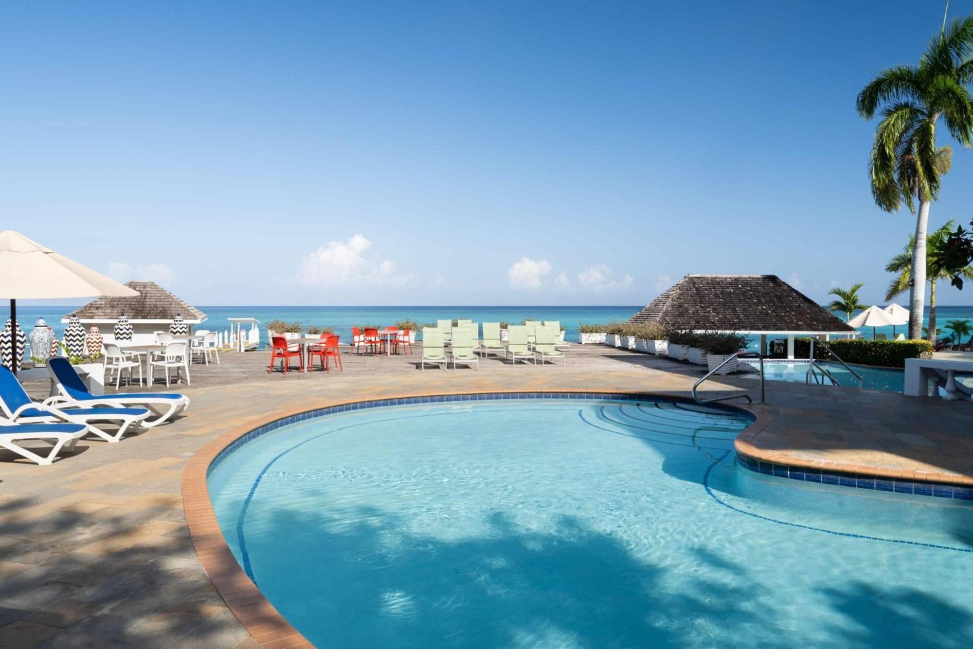 Grand Decameron Montego Beach, A Trademark All-Inclusive Resort Бухта Монтего Экстерьер фото