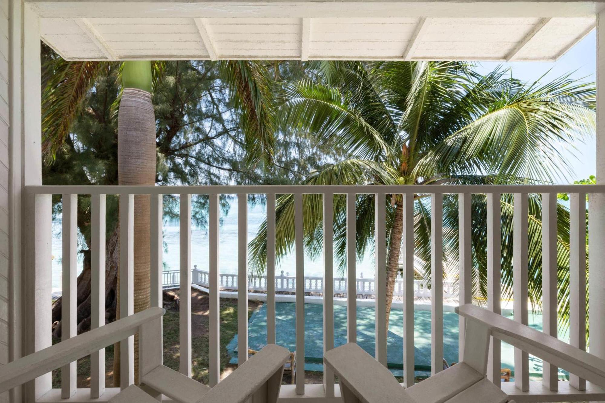 Grand Decameron Montego Beach, A Trademark All-Inclusive Resort Бухта Монтего Экстерьер фото